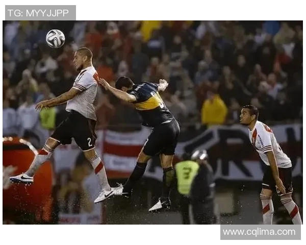 帕特罗纳图与防卫者的激烈对决揭示了足球战术的新趋势与精彩瞬间